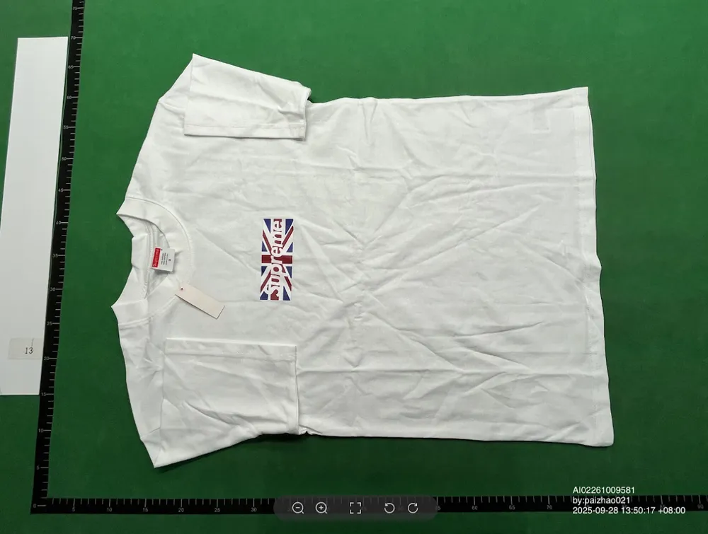 Supreme Uk Box Logo T-Shirt QC photo 1