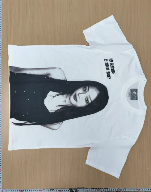 Prism Minji Jinwenchi Portrait Tee QC photo 1