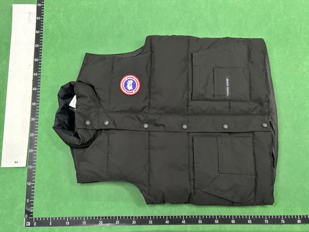 Canada Goose jacket QC photo 1