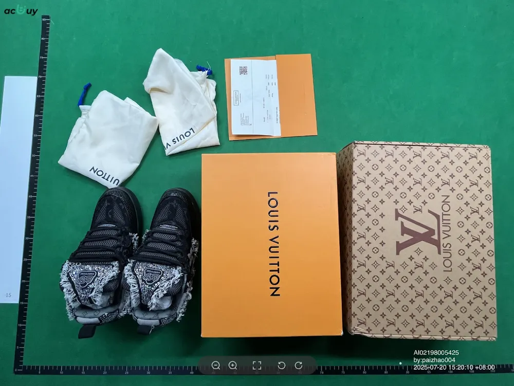 Louis Vuitton Skates QC photo 1