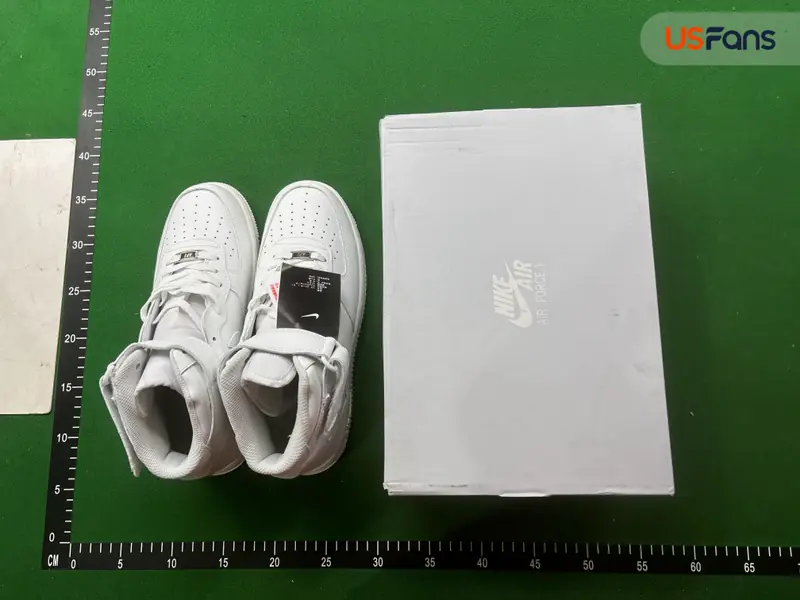 Nike Air Force 1 Mid QC photo 2