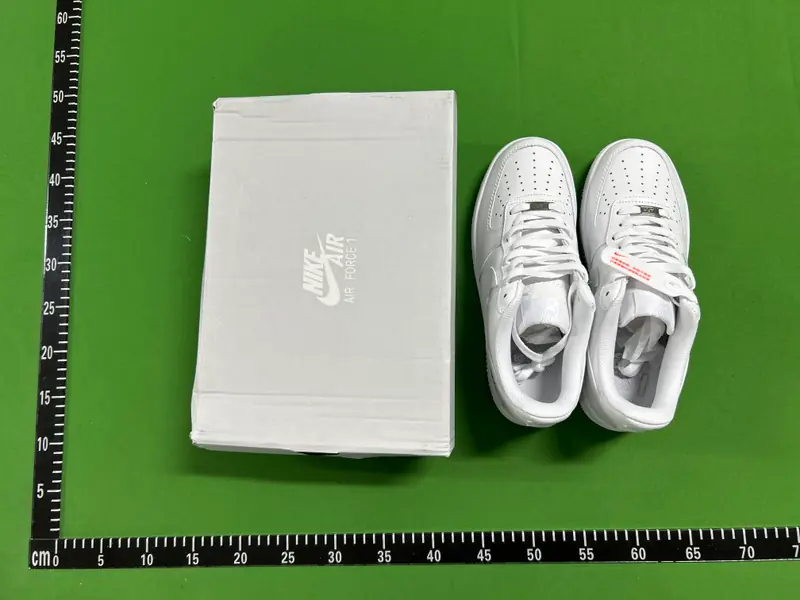 Nike Air Force 1 x Supreme QC photo 12