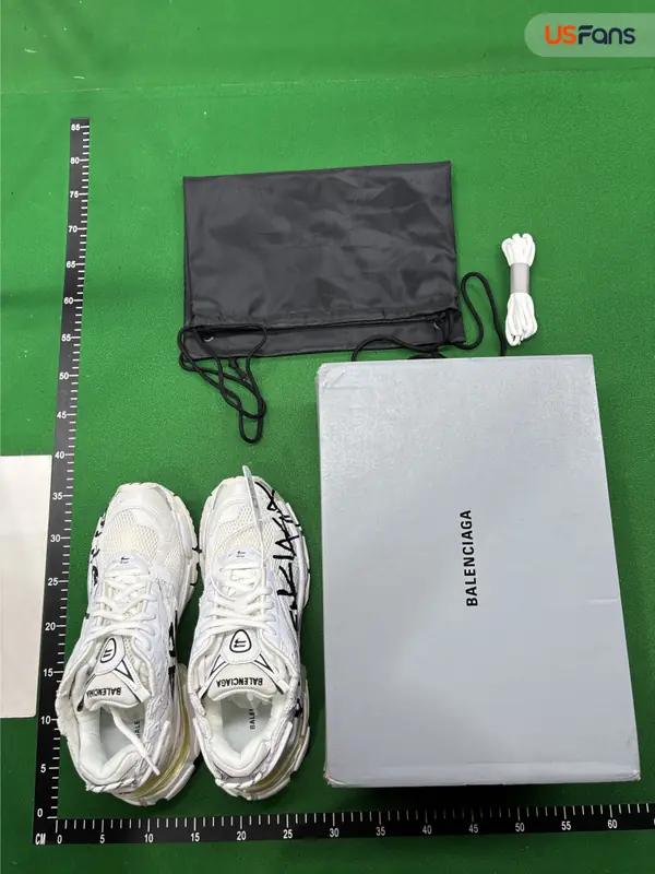 Balenciaga Graffiti Runners QC photo 18
