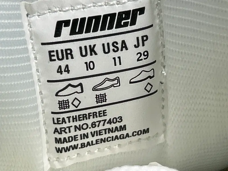 Balenciaga Graffiti Runners QC photo 6