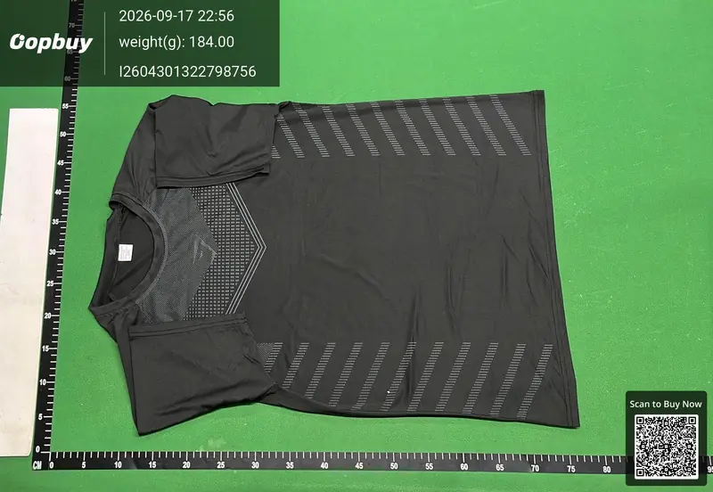 Gym shark compression shirt QC photo 14