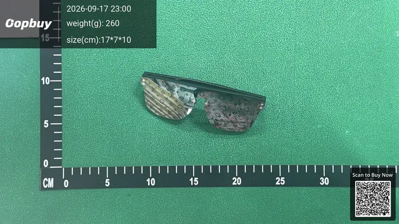 Louis Vuttion Glasses QC photo 1