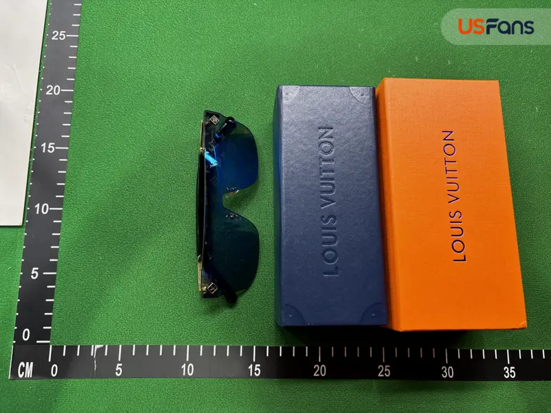 Louis Vuttion Glasses QC photo 6