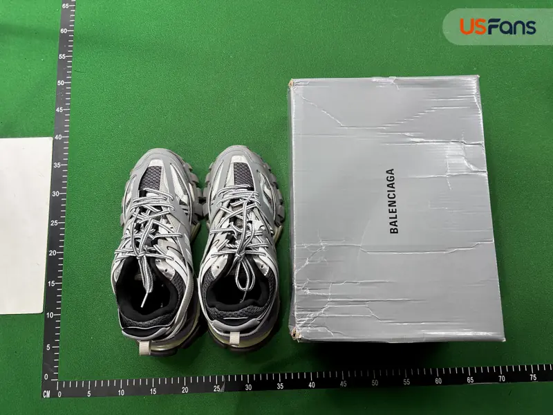 Balenciaga Track 1 Led QC photo 1