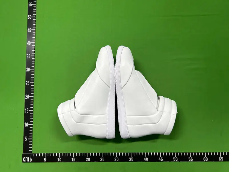 Maison Margiela Futures QC photo 13