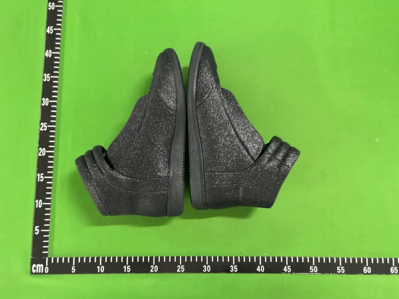 Maison Margiela Futures QC photo 5