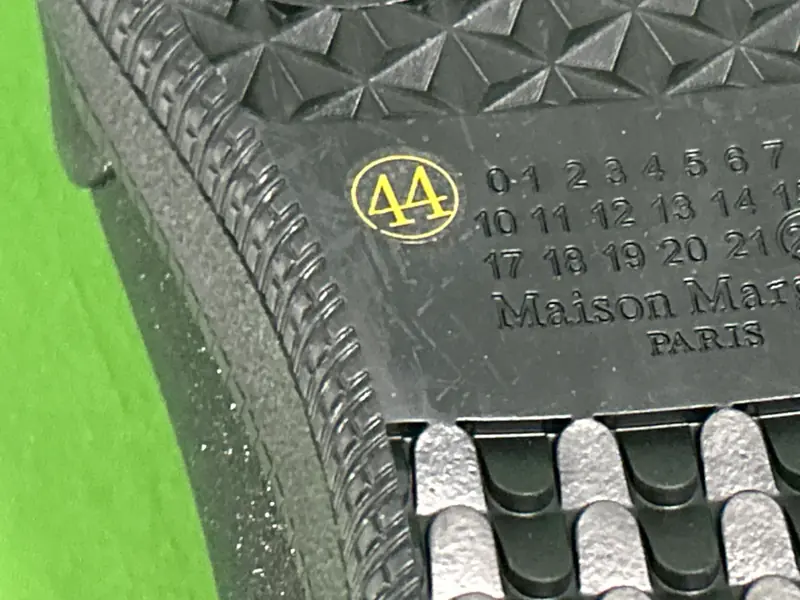 Maison Margiela Futures QC photo 9