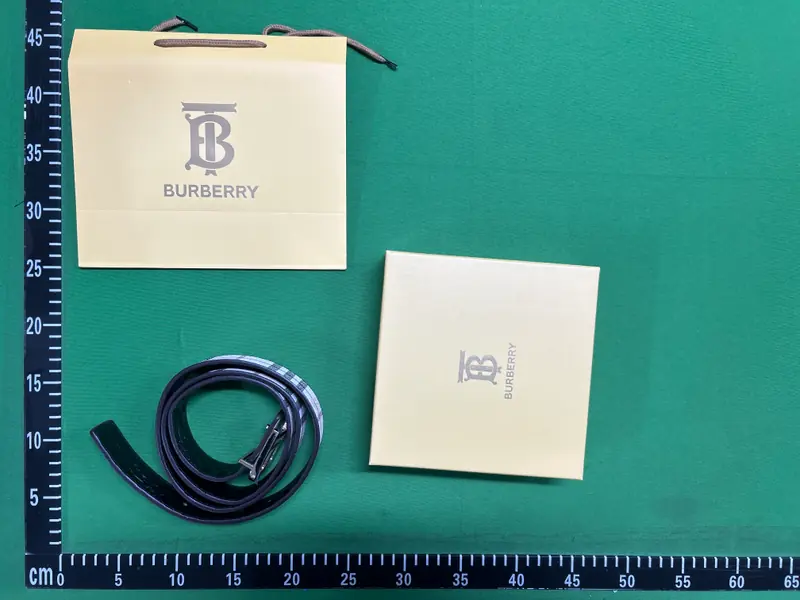 Burberry belt QC photo 10