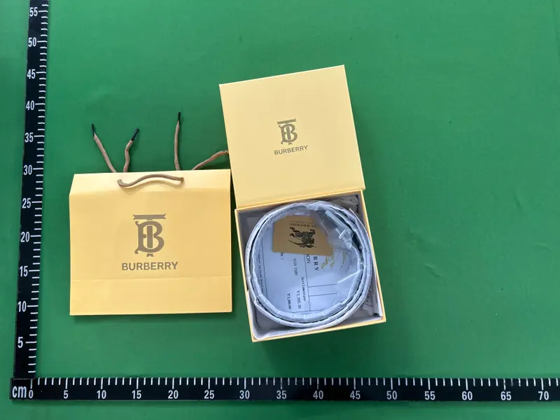 Burberry belt QC photo 15