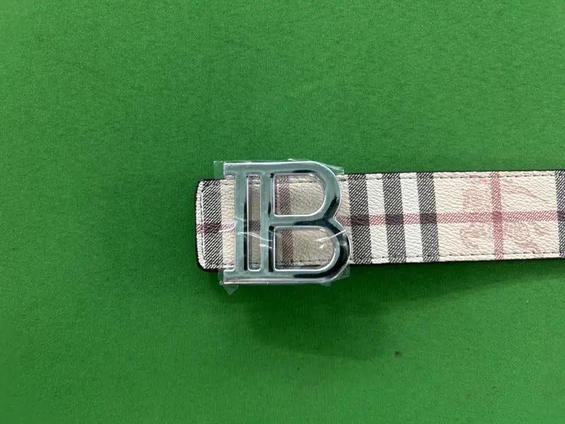 Burberry belt QC photo 19