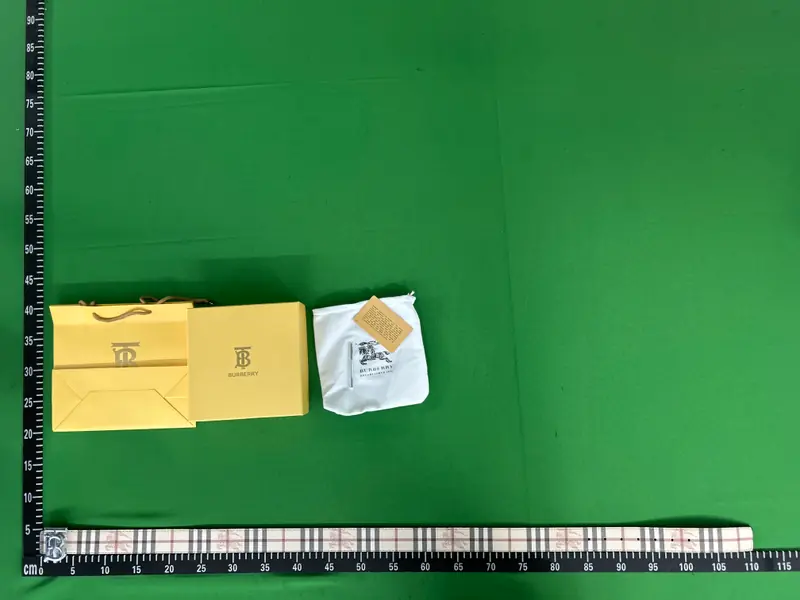 Burberry belt QC photo 3