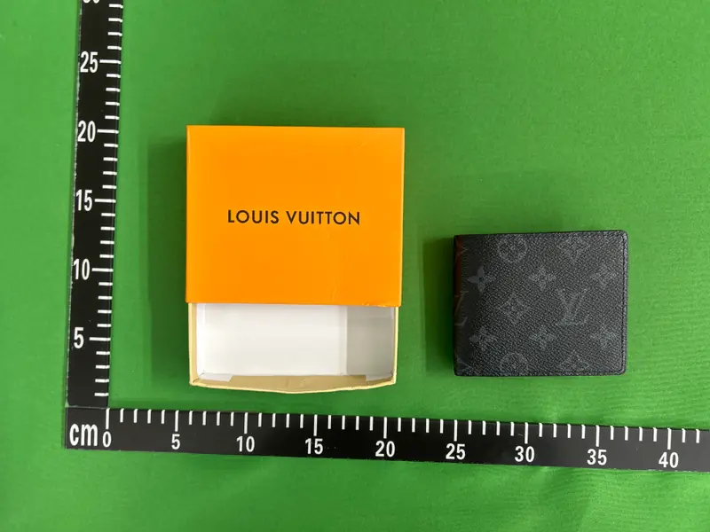 Louis Vuitton Wallet QC photo 1