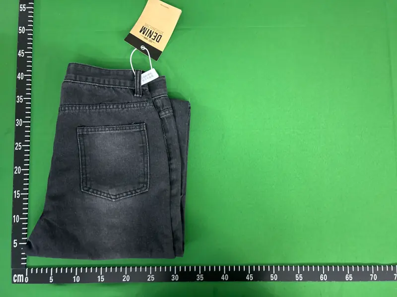 "With every step" Jeans QC photo 2