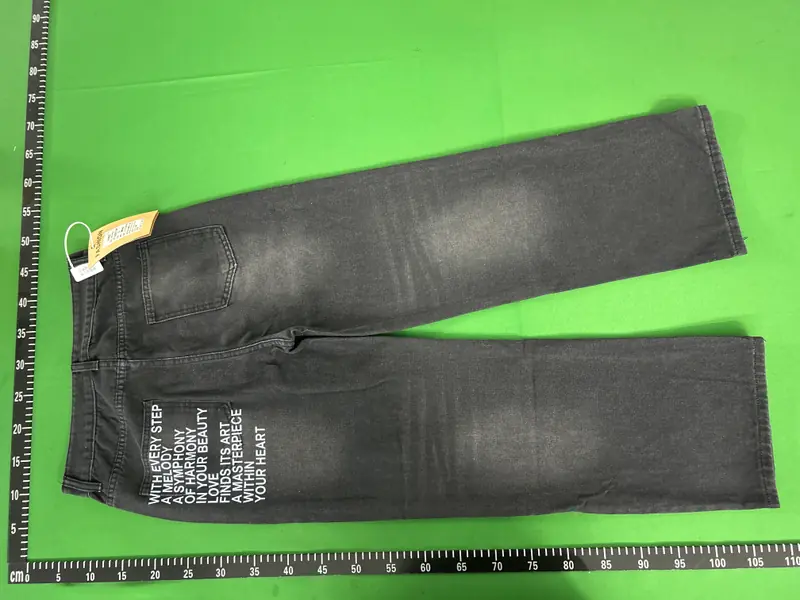 "With every step" Jeans QC photo 5
