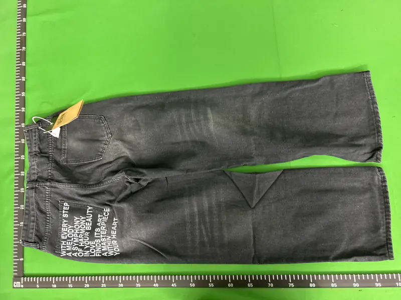 "With every step" Jeans QC photo 9