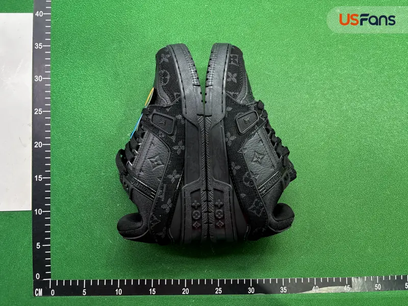 Louis Vuitton Trainers (Many Variants) QC photo 6