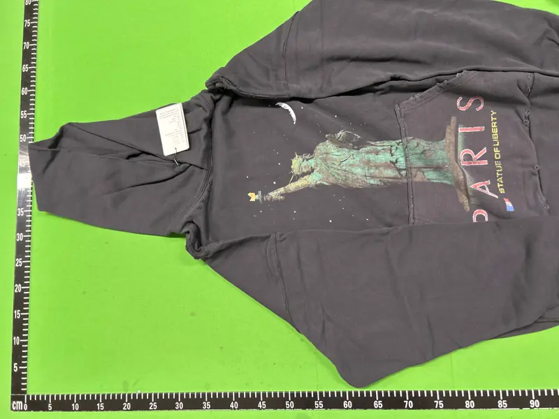 Balenciaga Paris Hoodie QC photo 3