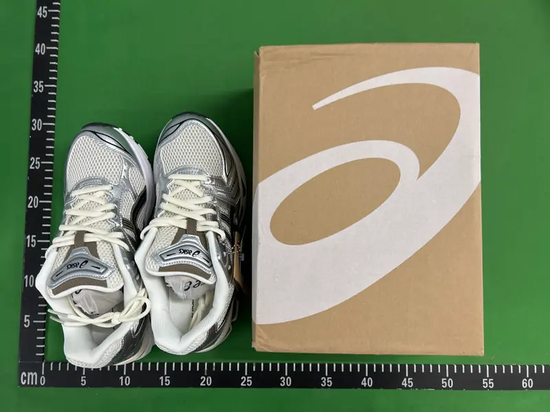 Asics Gel Kayano 14 QC photo 3