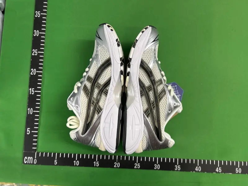 Asics Gel Kayano 14 QC photo 4