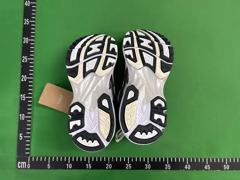 Asics Gel Kayano 14 QC photo 6