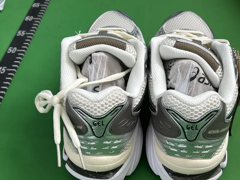 Asics Gel Kayano 14 QC photo 7