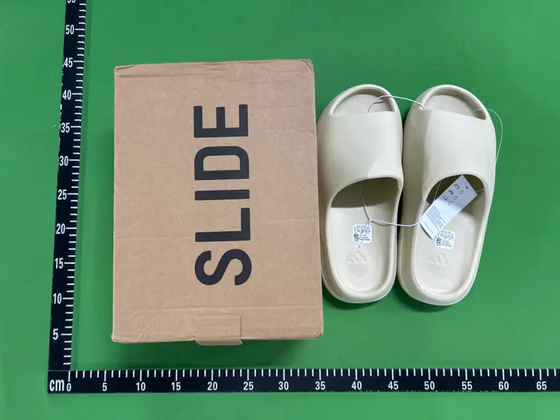 Adidas Yeezy Slides QC photo 3