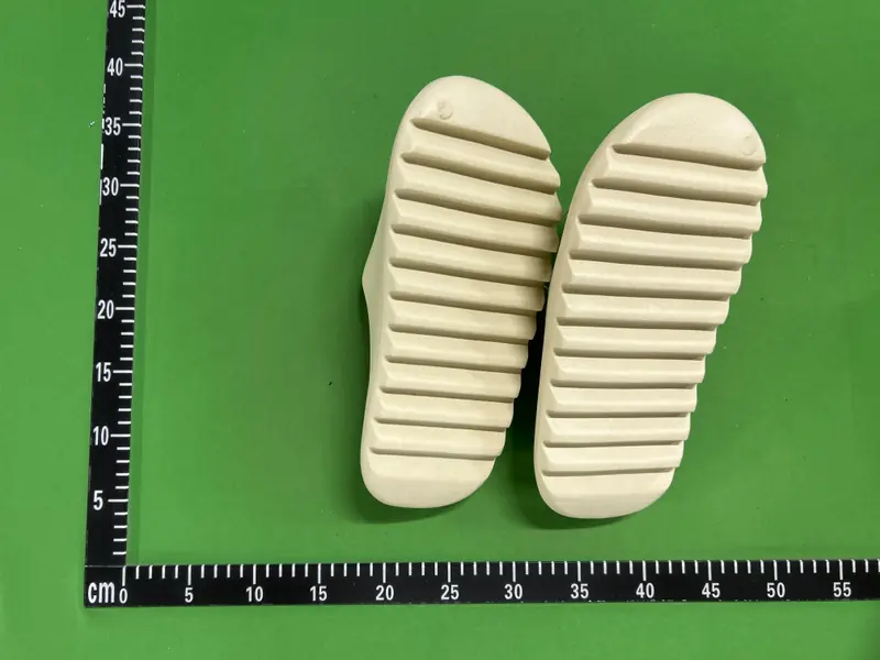 Adidas Yeezy Slides QC photo 7