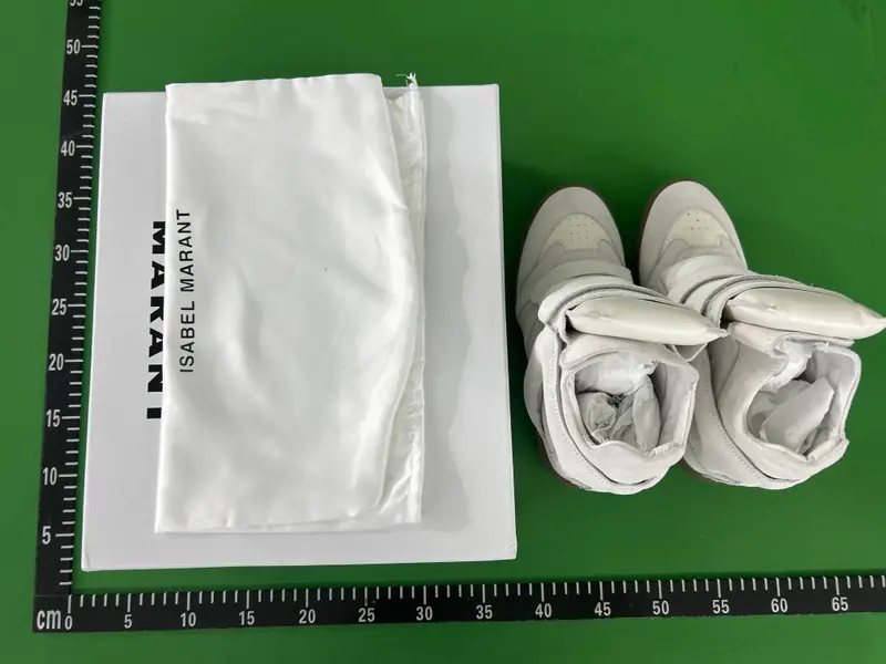 Isabel Marant Bekett QC photo 19