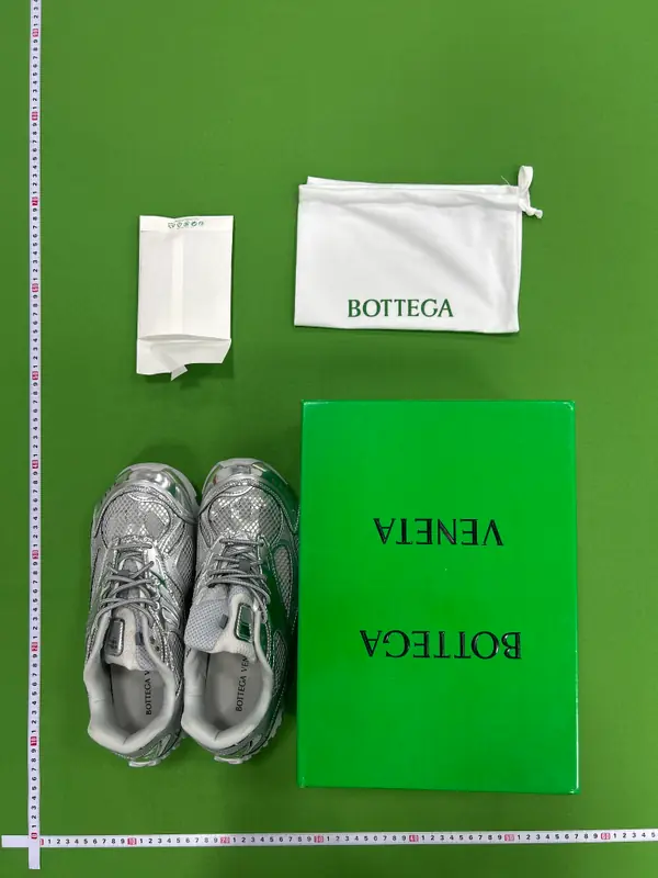 Bottega Veneta Orbit QC photo 1
