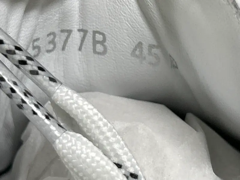 Alexander McQueen Sneakers QC photo 7