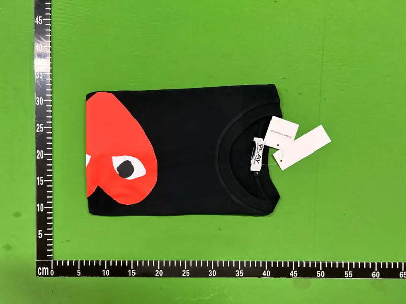 CDG with big heart tee QC photo 6