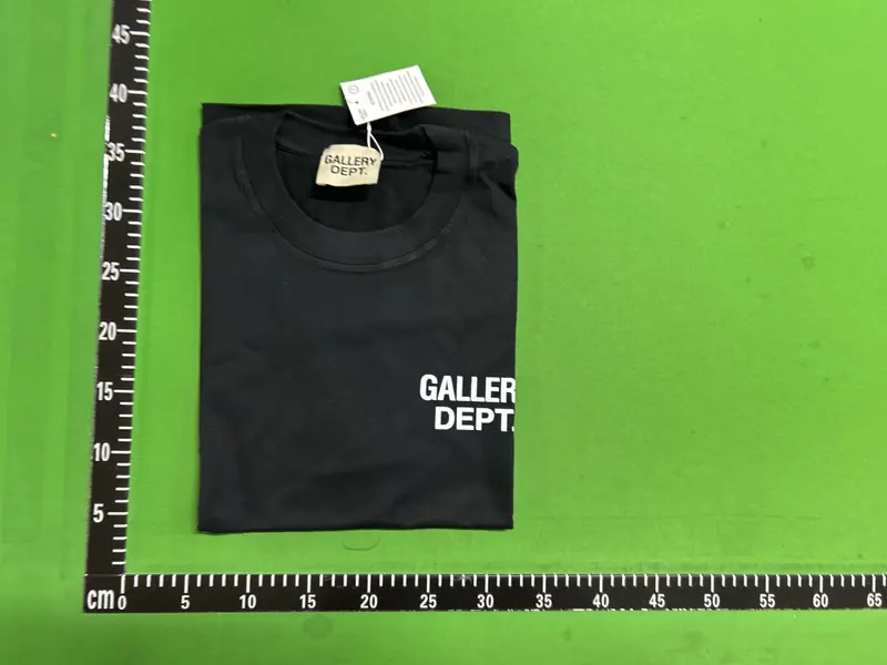 Gallery Dept T-shirt QC photo 5