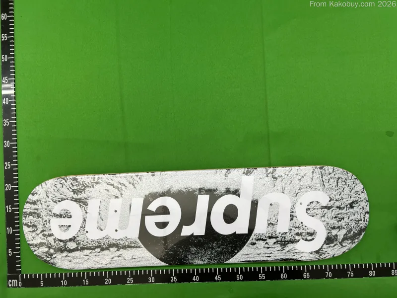 Supreme Skateboard QC photo 1