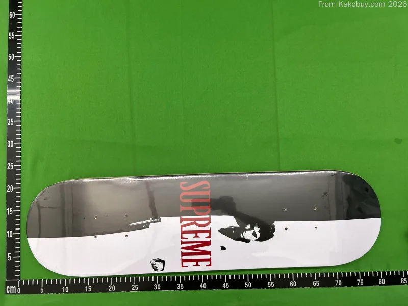 Supreme Skateboard QC photo 2