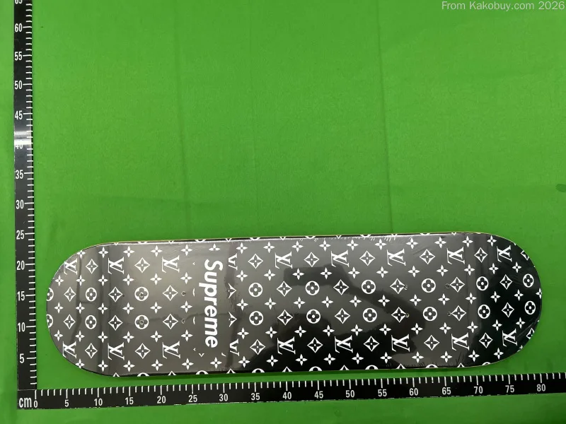 Supreme Skateboard QC photo 3