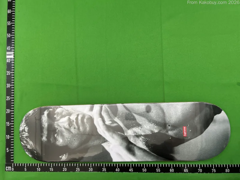 Supreme Skateboard QC photo 4