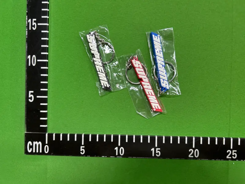 Supreme Bevel Logo KeyChain QC photo 9
