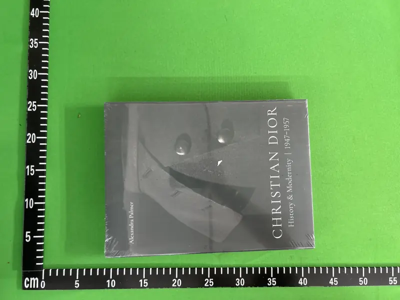 Designer Books QC photo 1