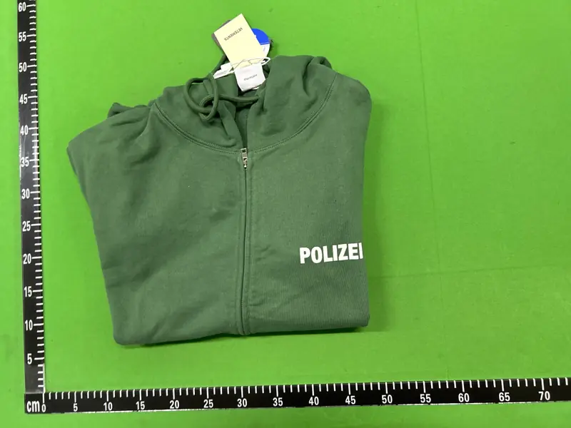 Vetements Polizei Zip-up QC photo 1