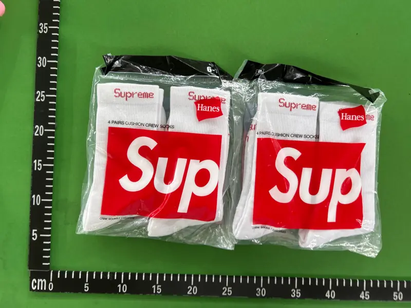 Supreme Socks 2 Pairs QC photo 1