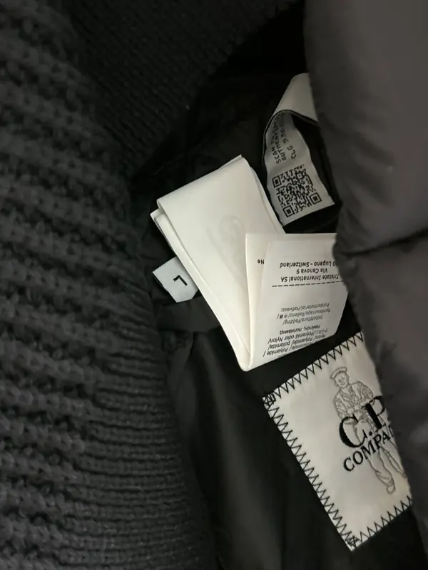 CP Company Cardigan QC photo 20