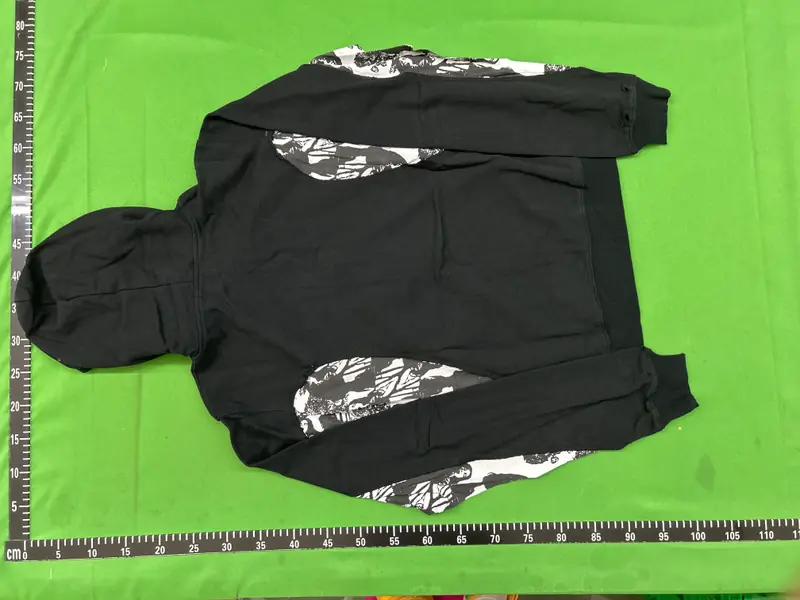 Undercover But Beautiful Zip Up QC photo 12