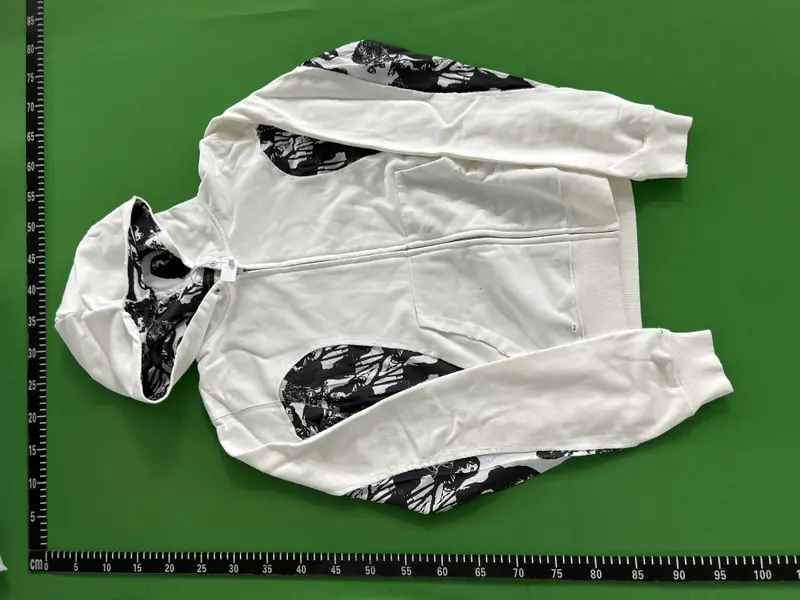 Undercover But Beautiful Zip Up QC photo 19
