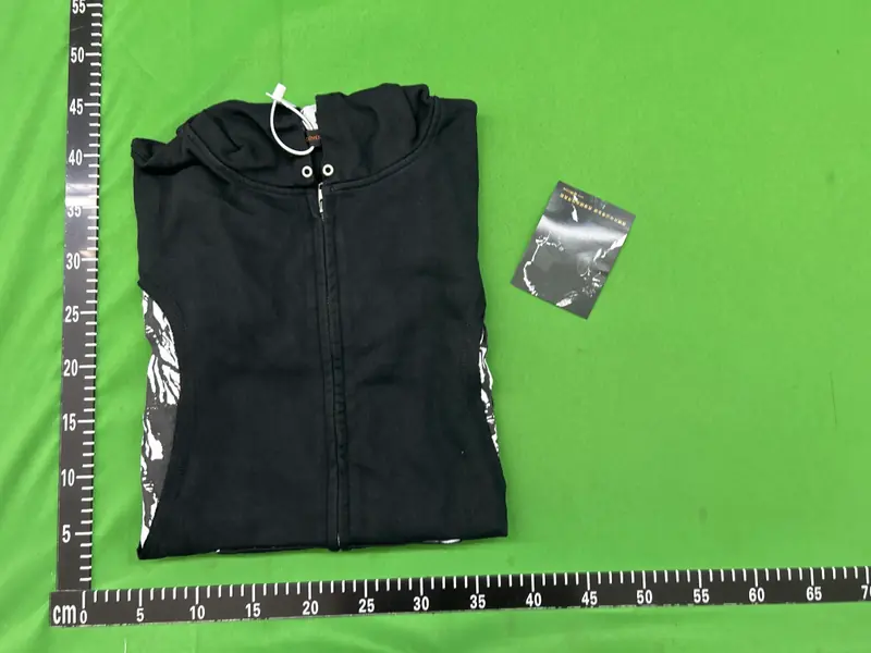 Undercover But Beautiful Zip Up QC photo 9