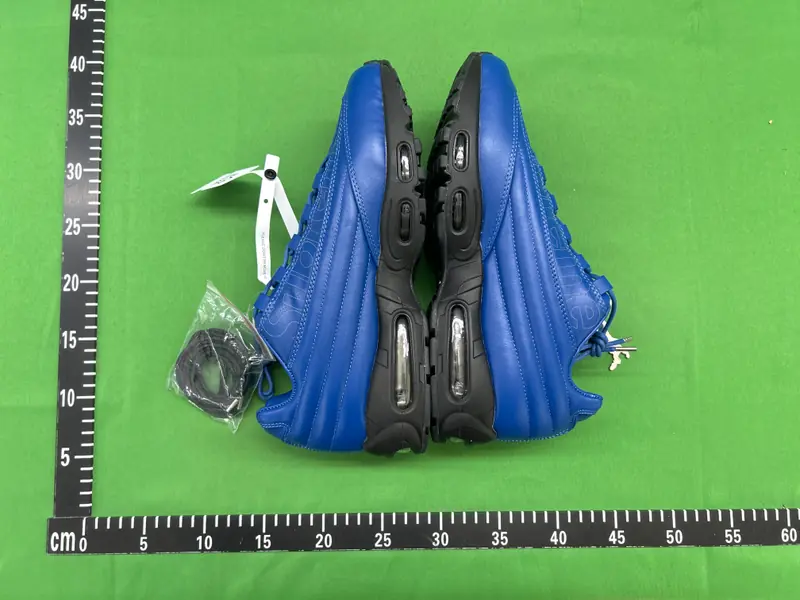 Supreme Nike 95 QC photo 4