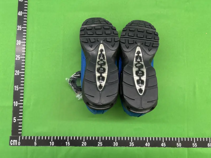 Supreme Nike 95 QC photo 6